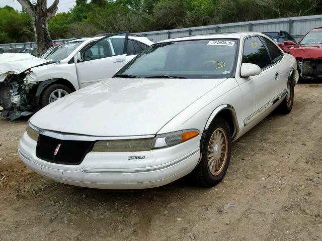 1LNLM91V2PY688641 - 1993 LINCOLN MARK VIII WHITE photo 2