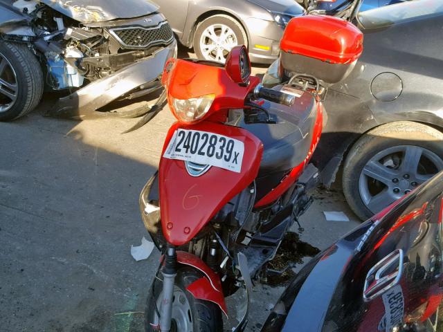 L8YTCAPF39Y180837 - 2015 MOPE MOPED RED photo 2