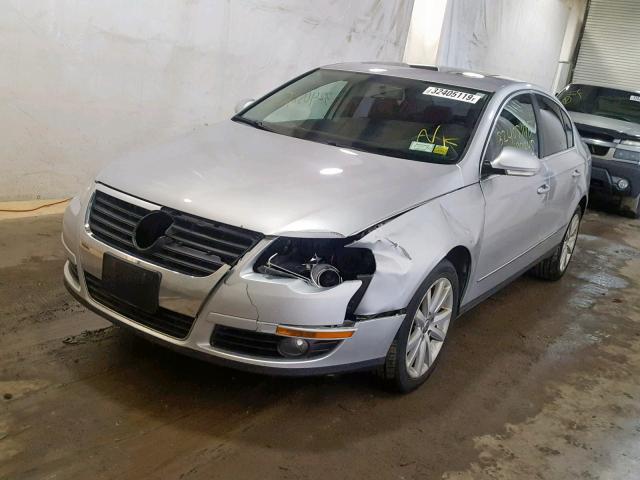 WVWJM7AN4AE070035 - 2010 VOLKSWAGEN PASSAT KOM SILVER photo 2