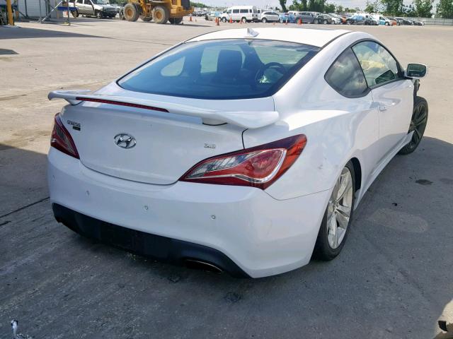 KMHHU6KJ4FU126617 - 2015 HYUNDAI GENESIS CO WHITE photo 4