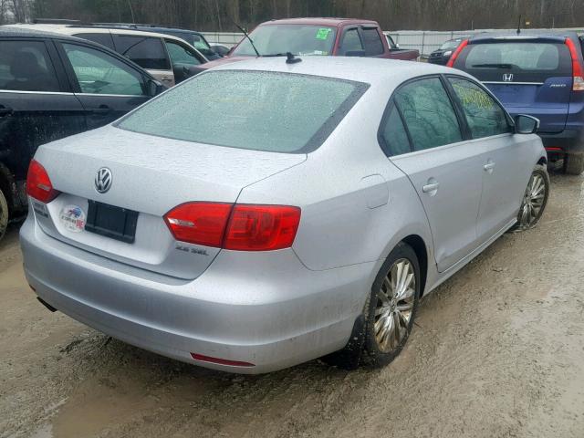 3VWLZ7AJ3BM392973 - 2011 VOLKSWAGEN JETTA SEL SILVER photo 4