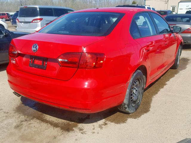 3VW2K7AJ9EM331390 - 2014 VOLKSWAGEN JETTA BASE RED photo 4