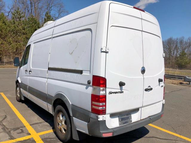 WDYPE745375202847 - 2007 FREIGHTLINER SPRINTER 2 WHITE photo 3