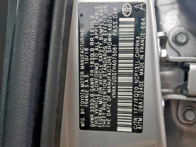 VNKKTUD37HA075061 - 2017 TOYOTA YARIS L SILVER photo 10