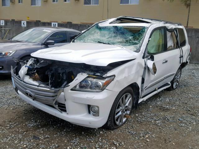 JTJHY7AX2D4110978 - 2013 LEXUS LX 570 WHITE photo 2