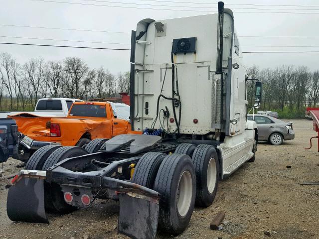 1FUJBBCK06LW98472 - 2006 FREIGHTLINER CONVENTION WHITE photo 4