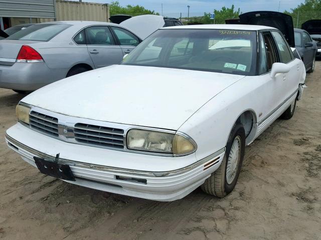 1G3CX52K7S4314194 - 1995 OLDSMOBILE 98 REGENCY WHITE photo 2