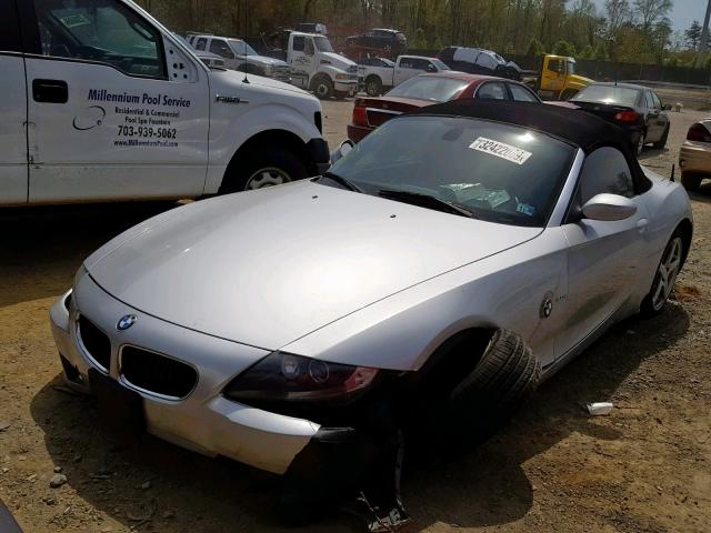 4USBU33556LW67220 - 2006 BMW Z4 3.0 SILVER photo 2