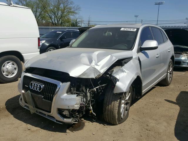 WA1KK78R39A020971 - 2009 AUDI Q5 3.2 SILVER photo 2