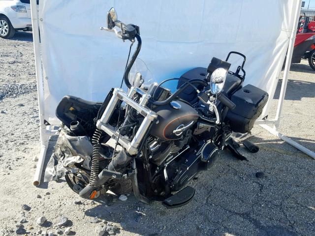 1HD1YAJ17JC024644 - 2018 HARLEY-DAVIDSON FLHC HERIT BLACK photo 2