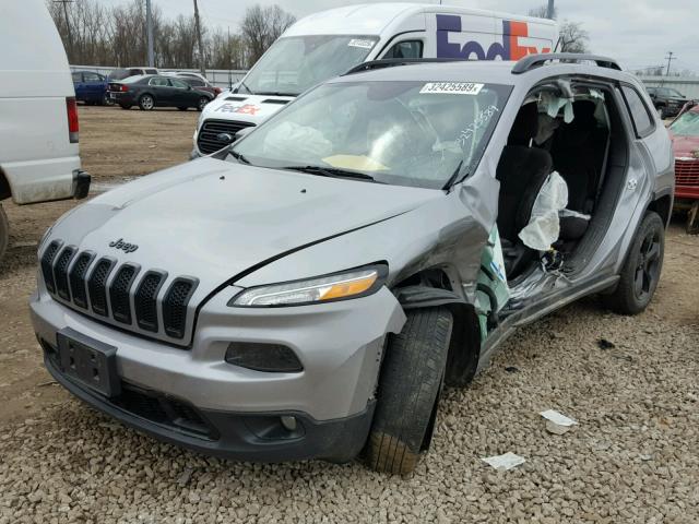 1C4PJMCB4GW225772 - 2016 JEEP CHEROKEE L SILVER photo 2