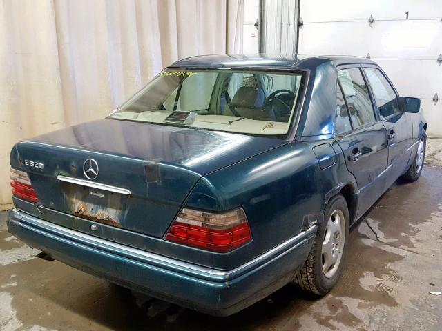 WDBEA32EXSC226365 - 1995 MERCEDES-BENZ E 320 BASE GREEN photo 4