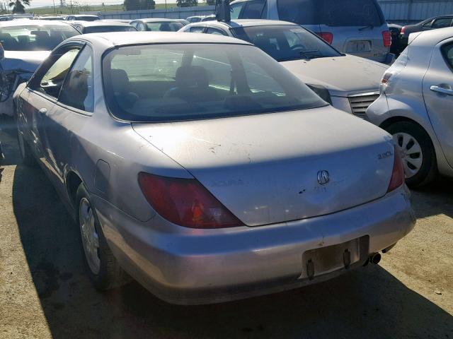 19UYA1250VL019007 - 1997 ACURA 2.2CL Silber Foto 3