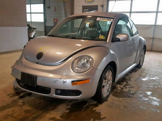 3VWPW31C18M502495 - 2008 VOLKSWAGEN NEW BEETLE Gümüş foto 2