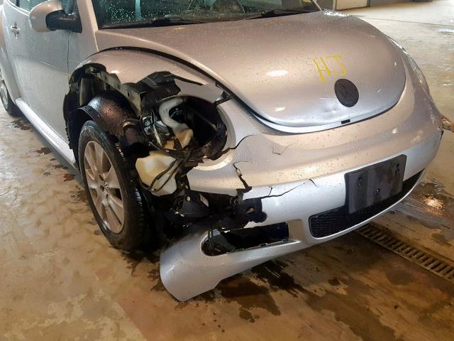 3VWPW31C18M502495 - 2008 VOLKSWAGEN NEW BEETLE Gümüş foto 9