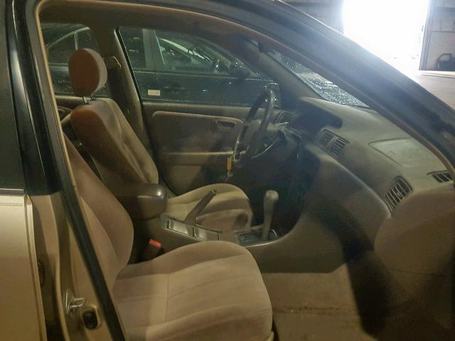 JT2BG22K6W0198695 - 1998 TOYOTA CAMRY CE BEIGE photo 5