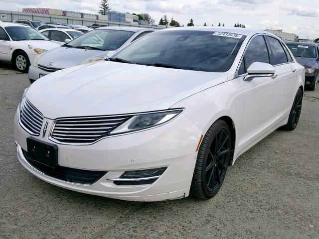 3LN6L2LU7FR601020 - 2015 LINCOLN MKZ HYBRID WHITE photo 2