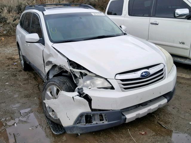 4S4BRDKC7A2374555 - 2010 SUBARU OUTBACK 3. WHITE photo 1