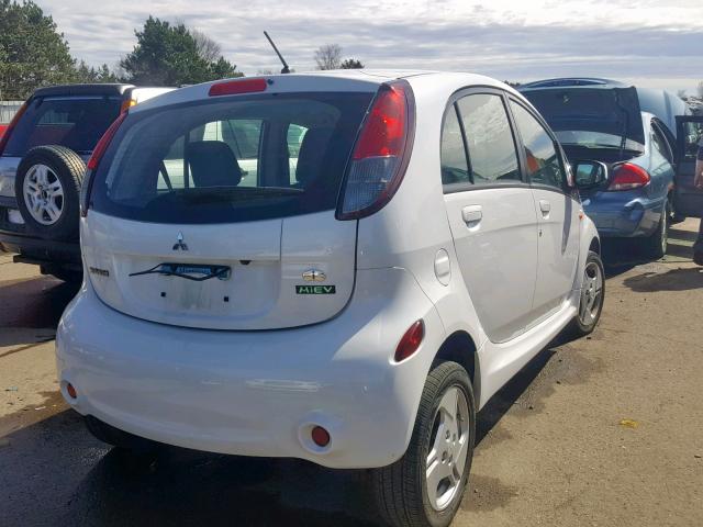 JA3215H43GU000263 - 2016 MITSUBISHI I MIEV ES WHITE photo 4