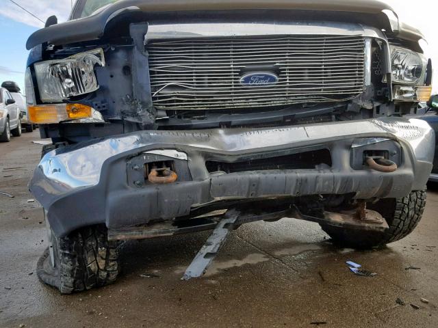 1FTSW31P34EB37995 - 2004 FORD F350 SRW S BLUE photo 9