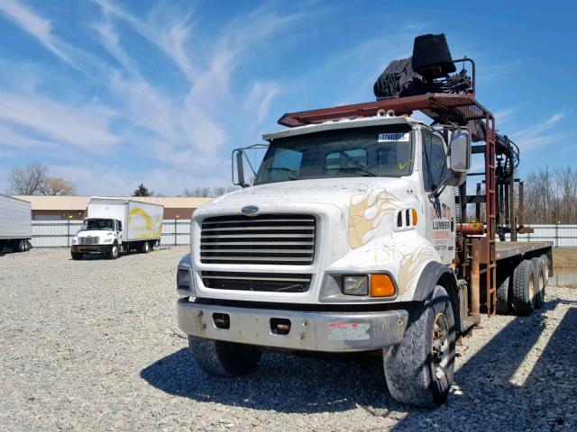 2FZXEMCB5YAF87760 - 2000 STERLING TRUCK LT 9500 WHITE photo 2