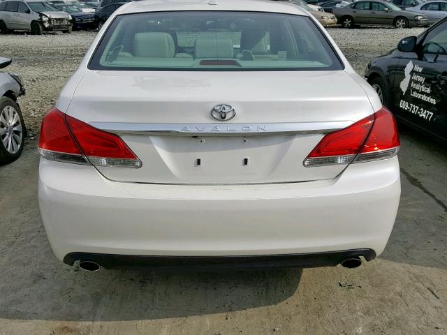 4T1BK3DB8BU378025 - 2011 TOYOTA AVALON BAS WHITE photo 9