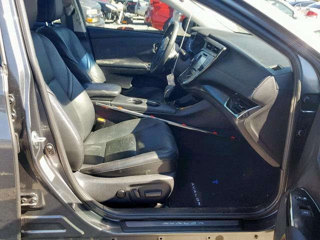 4T1BK1EBXJU267252 - 2018 TOYOTA AVALON XLE GRAY photo 5