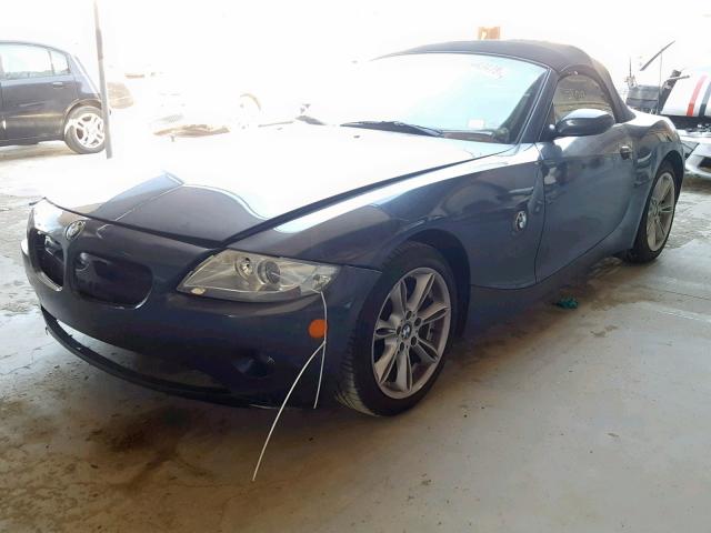 4USBT53535LU09484 - 2005 BMW Z4 3.0 BLUE photo 2