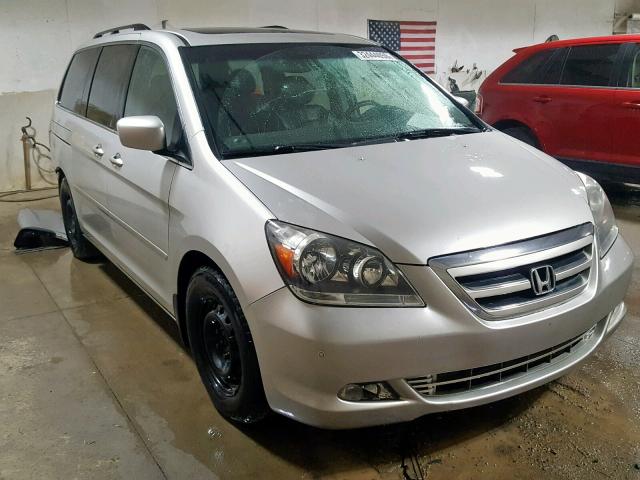 5FNRL38875B111728 - 2005 HONDA ODYSSEY TO SILVER photo 1