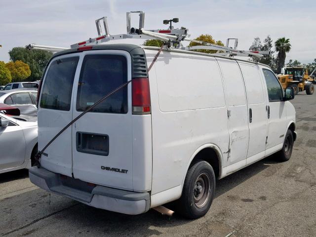 1GCFG15W421106926 - 2002 CHEVROLET EXPRESS G1 WHITE photo 4