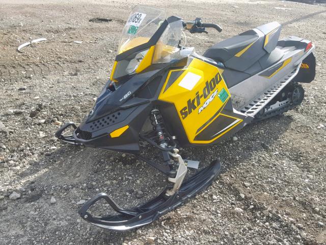 2BPSBHDA7DV000374 - 2013 SKI DOO MXZ YELLOW photo 2