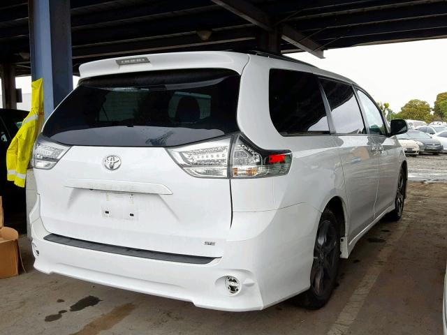 5TDXZ3DC9HS772175 - 2017 TOYOTA SIENNA SE WHITE photo 4