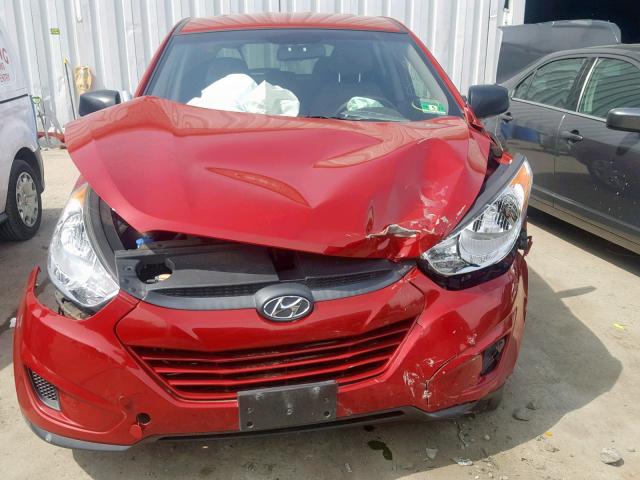 KM8JT3AB3CU507058 - 2012 HYUNDAI TUCSON GL RED photo 9