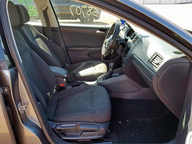 3VW1K7AJ7FM311202 - 2015 VOLKSWAGEN JETTA BASE GRAY photo 5