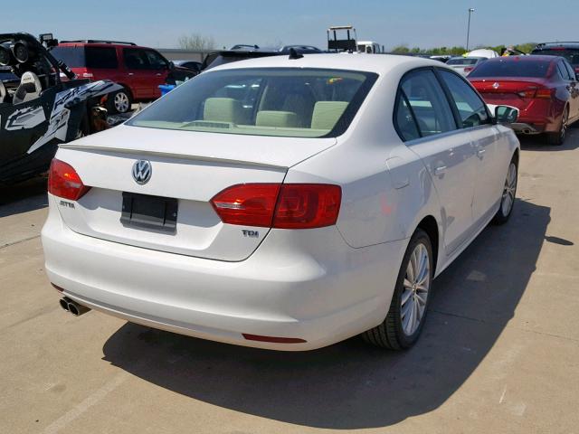 3VWLL7AJ3DM416158 - 2013 VOLKSWAGEN JETTA TDI WHITE photo 4