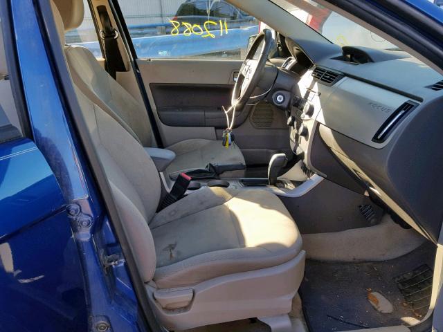 1FAHP36N59W214615 - 2009 FORD FOCUS SES BLUE photo 5