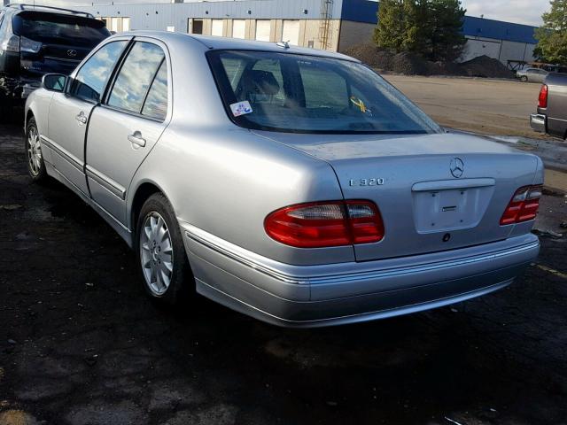 WDBJF65J51B203140 - 2001 MERCEDES-BENZ E 320 SILVER photo 3