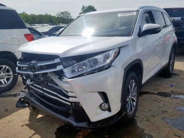 5TDKZRFHXKS302010 - 2019 TOYOTA HIGHLANDER WHITE photo 2