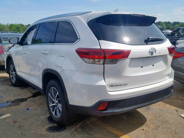 5TDKZRFHXKS302010 - 2019 TOYOTA HIGHLANDER WHITE photo 3