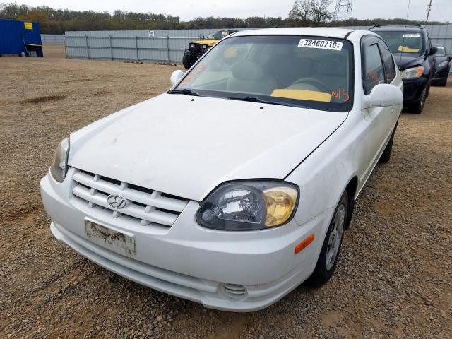 KMHCG35C74U299011 - 2004 HYUNDAI ACCENT GL  photo 2