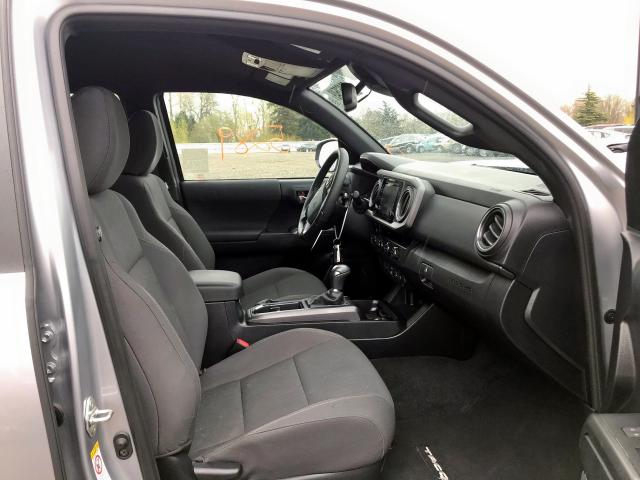 3TMCZ5AN5JM163204 - 2018 TOYOTA TACOMA DOU ვერცხლისფერი ფოტო 5