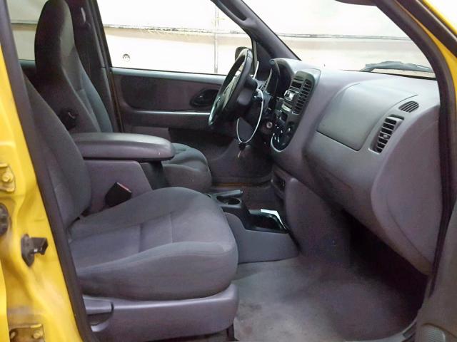 1FMYU04131KB13744 - 2001 FORD ESCAPE XLT YELLOW photo 5