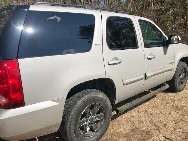 1GKFK13078J217447 - 2008 GMC YUKON SILVER photo 3