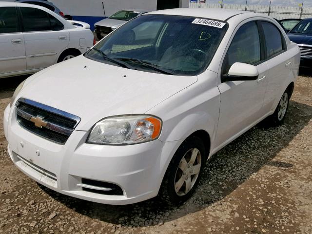 KL1TD5DE0AB089005 - 2010 CHEVROLET AVEO LS WHITE photo 2