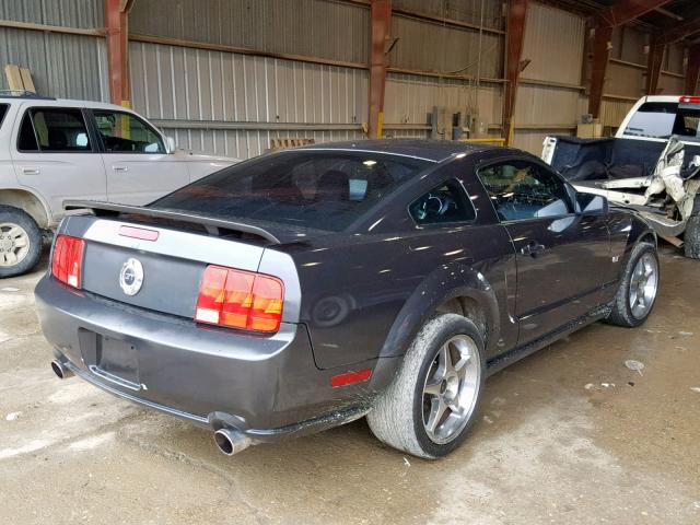 1ZVHT82H185154725 - 2008 FORD MUSTANG GT BLACK photo 4