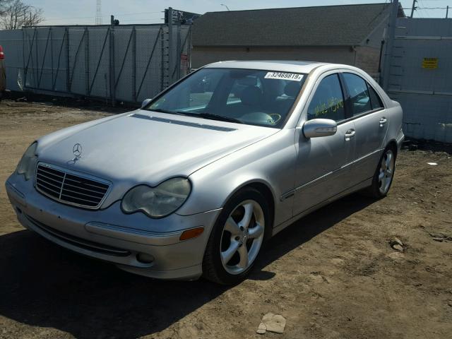 WDBRF40J44F549126 - 2004 MERCEDES-BENZ C 230K SPO SILVER photo 2