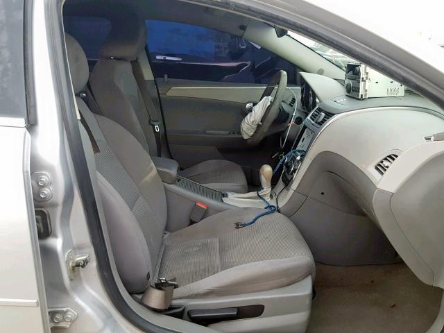 1G1ZC5E03AF188685 - 2010 CHEVROLET MALIBU 1LT SILVER photo 5