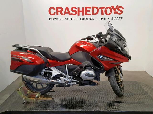 WB10A1300JZ467119 - 2018 BMW R1200 RT RED photo 1