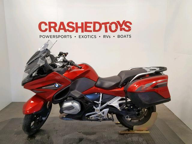 WB10A1300JZ467119 - 2018 BMW R1200 RT RED photo 3