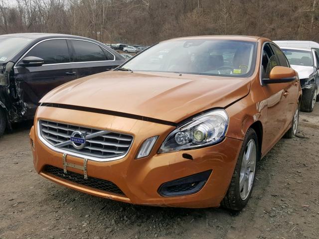 YV1622FS7C2135312 - 2012 VOLVO S60 T5 ORANGE photo 2